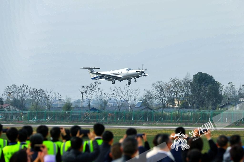 正式開啟空中的士重慶低空經濟如何高飛